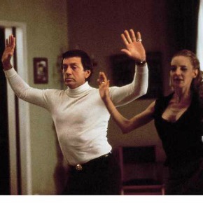 mediacritica-gocce-d-acqua-su-pietre-roventi