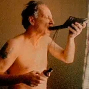 mediacritica_julien_donkey_boy_290